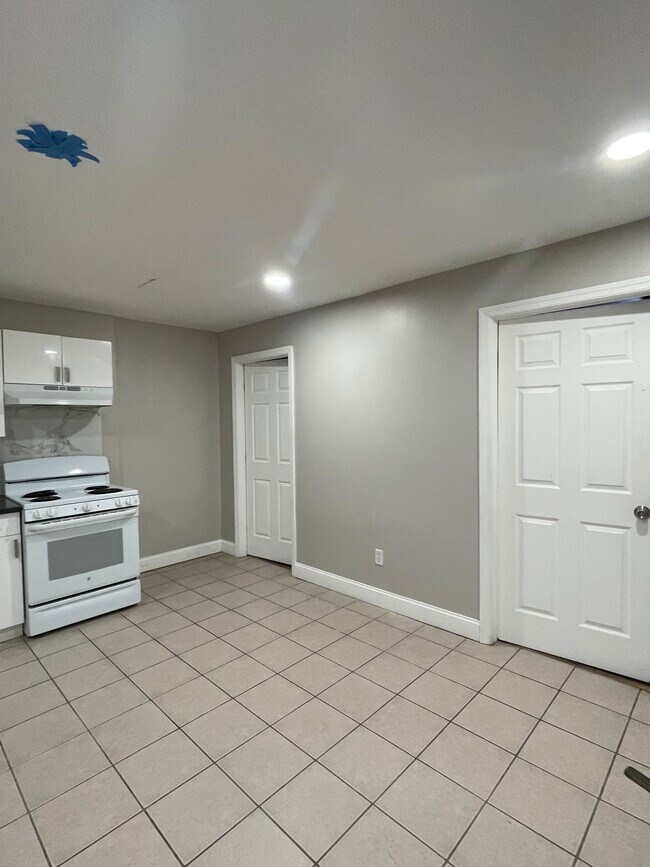 Building Photo - s 15th street