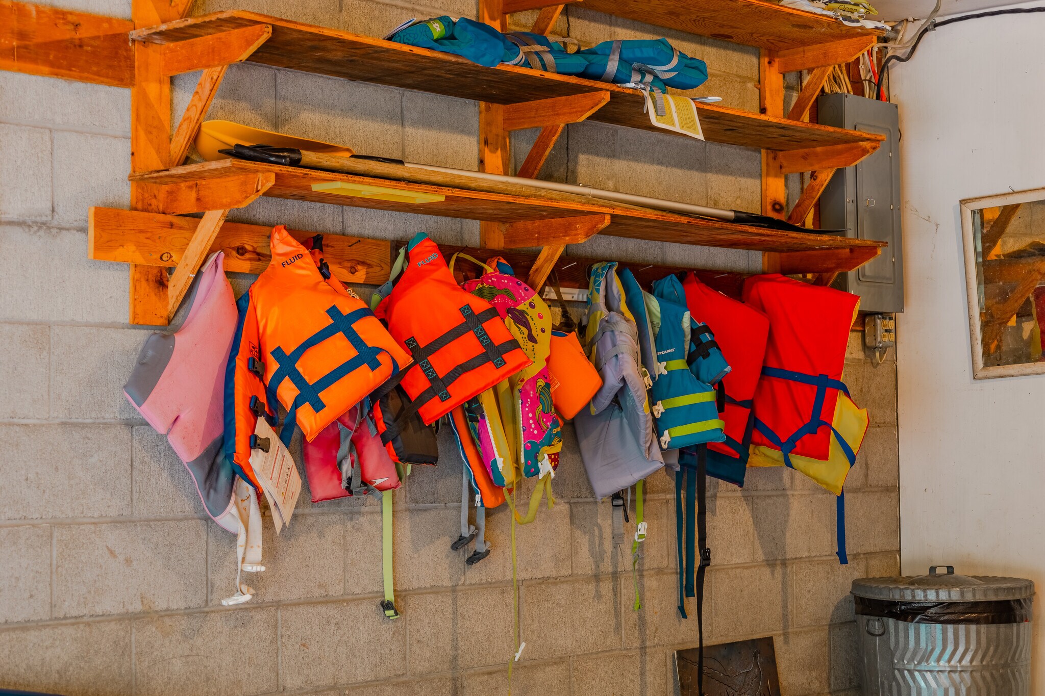 Building Photo - 6806 Sunset Strip NW