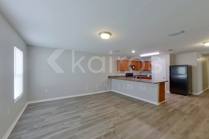 Building Photo - 315 NE 25th Terrace