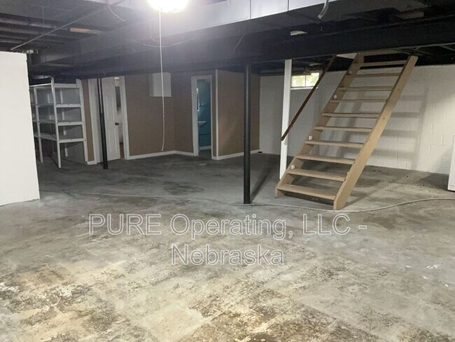 Building Photo - 5236 Ames Ave