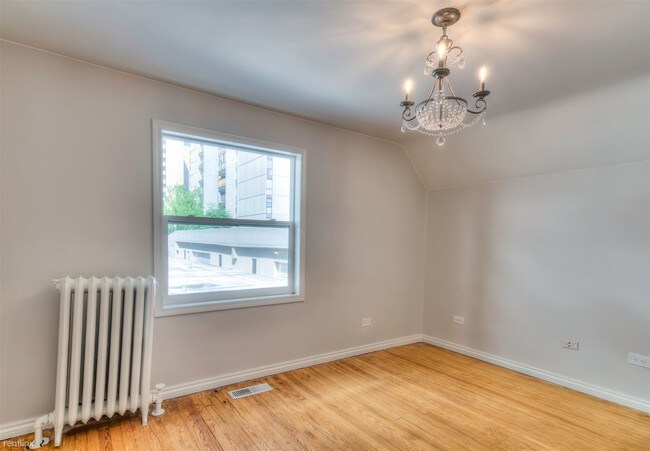 Building Photo - 1 br, 1 bath Condo - 738 Pearl Street