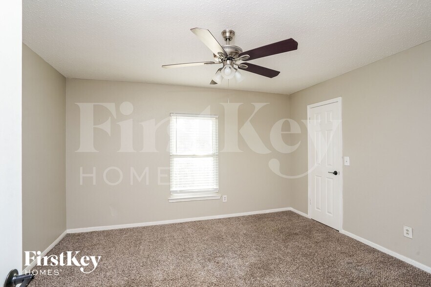 Building Photo - 12523 Mill Ridge Dr