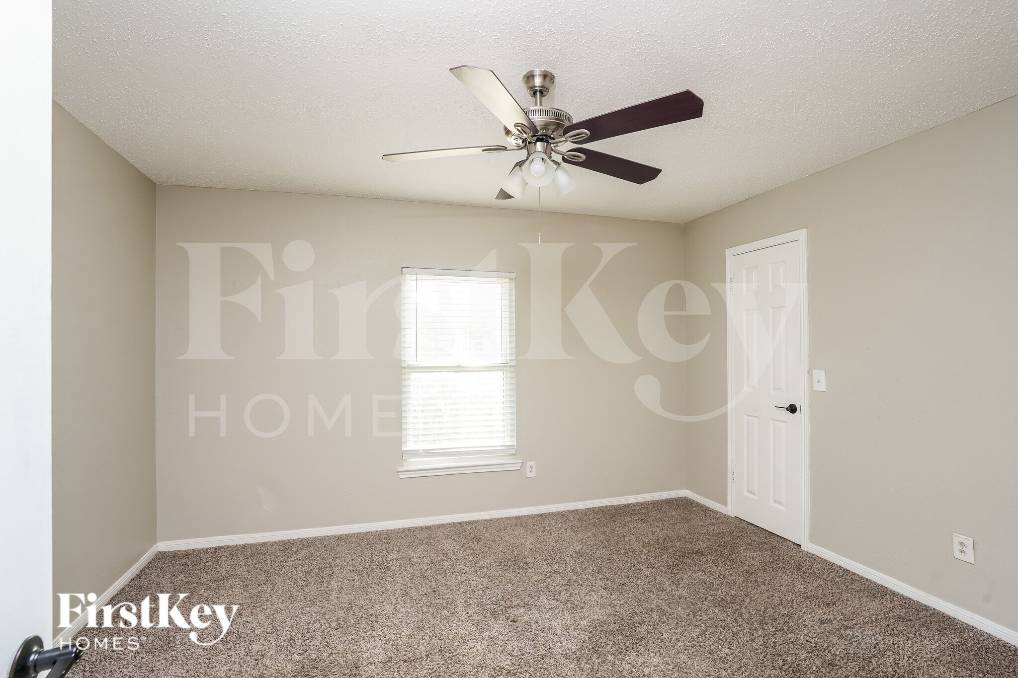 Building Photo - 12523 Mill Ridge Dr
