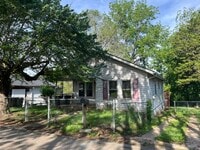 Building Photo - 26 Pelzer St