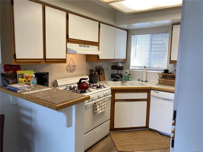Full Kitchen - 34264 Camino Capistrano