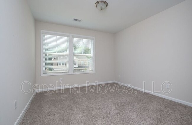 Building Photo - 124 Strongridge Trl