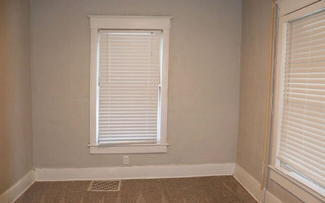 Building Photo - 1535 N 32nd St