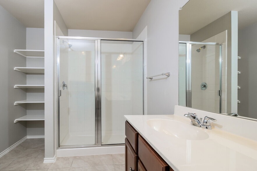 Building Photo - 1402 Copper St