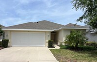 Building Photo - 121 Raintree Cir