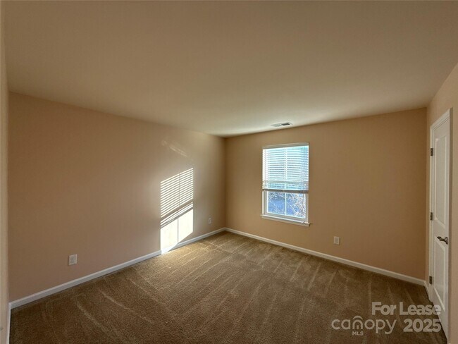 Building Photo - 134 Ashton Dr