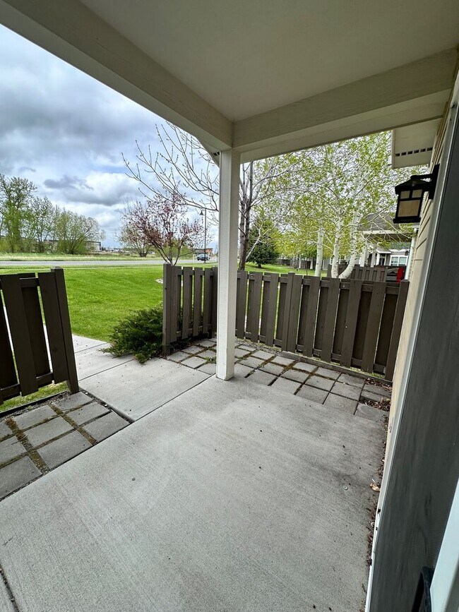 Building Photo - MIE451