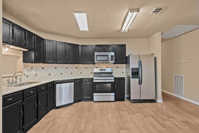 Building Photo - 16719 Sky Blue Ln
