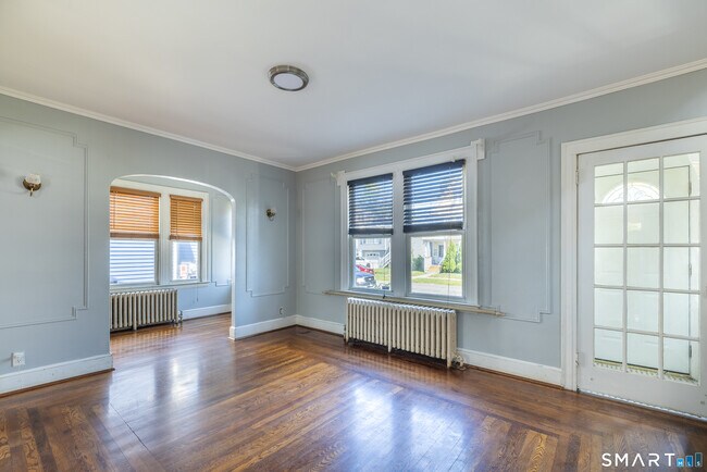 Building Photo - 430 Blohm St