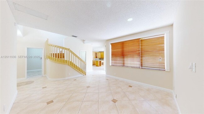 Building Photo - 897 Briar Ridge Rd