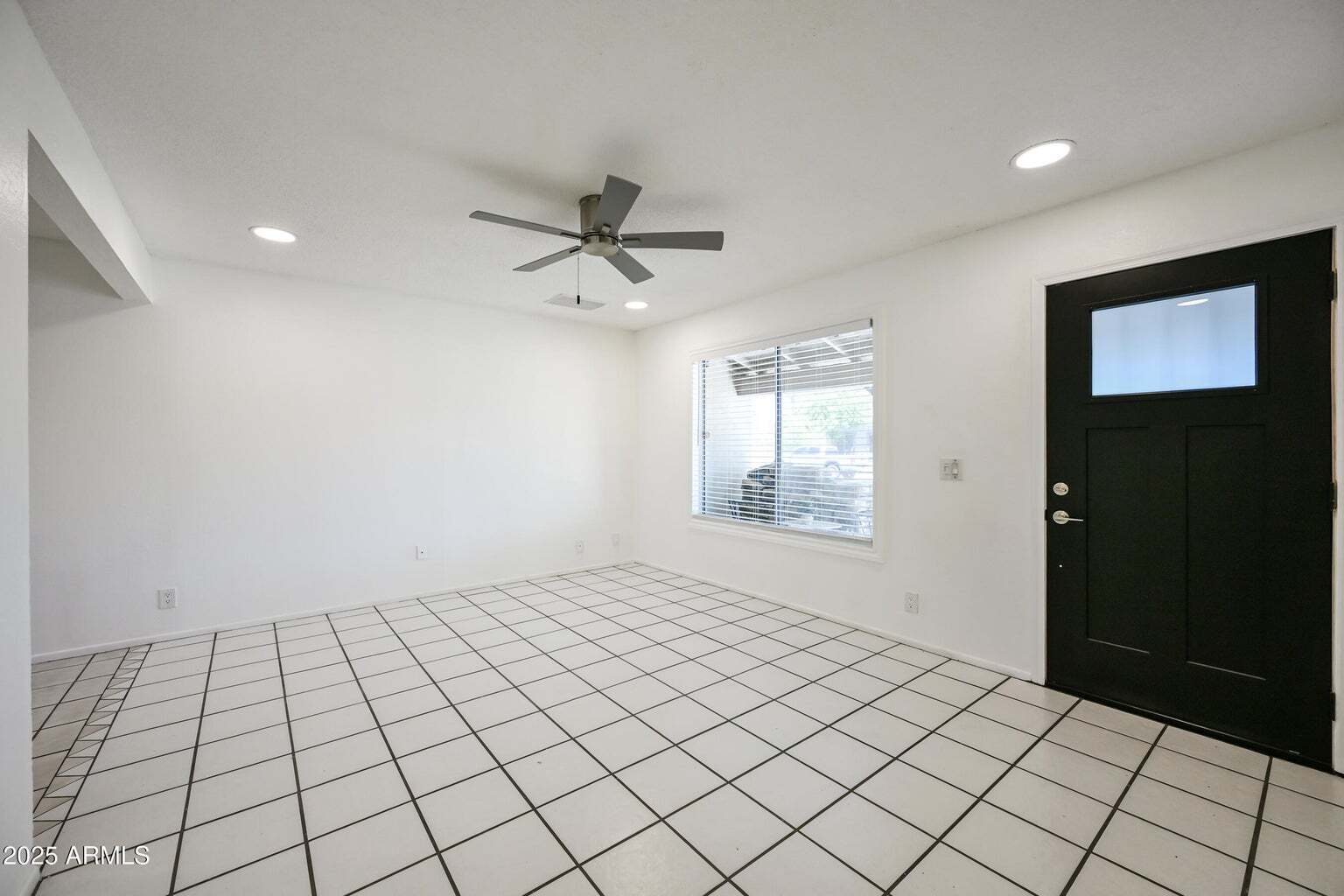 Building Photo - 5833 W John Cabot Rd