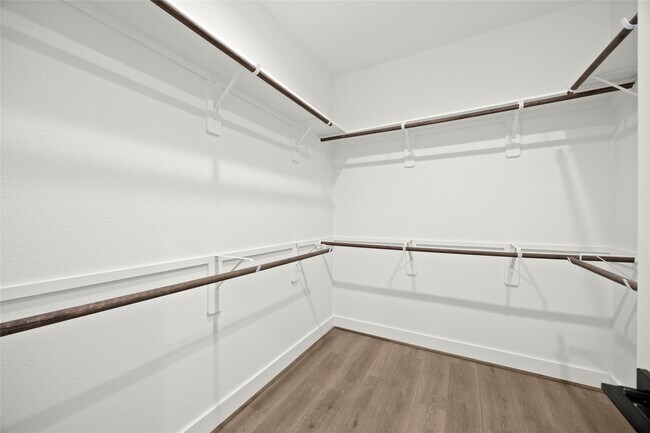Building Photo - 2729 Solbrook Ln