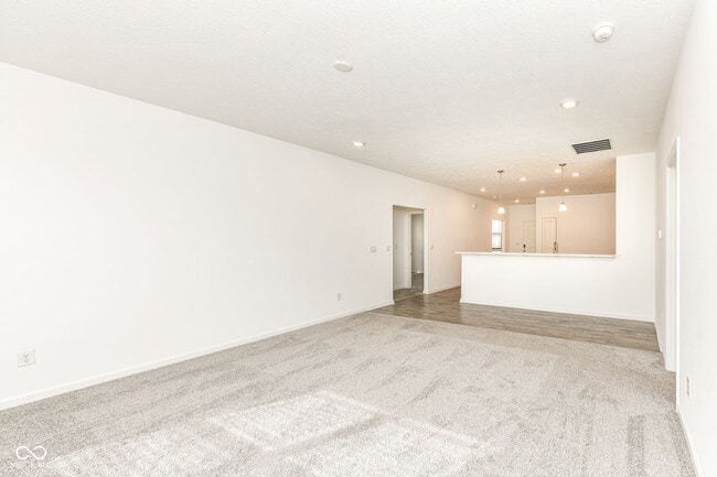 Building Photo - 291 Limerick Ln