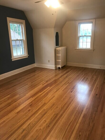 Master Bedroom - 1347 W Highland Pkwy