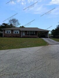 Building Photo - 602 Evelyn Dr