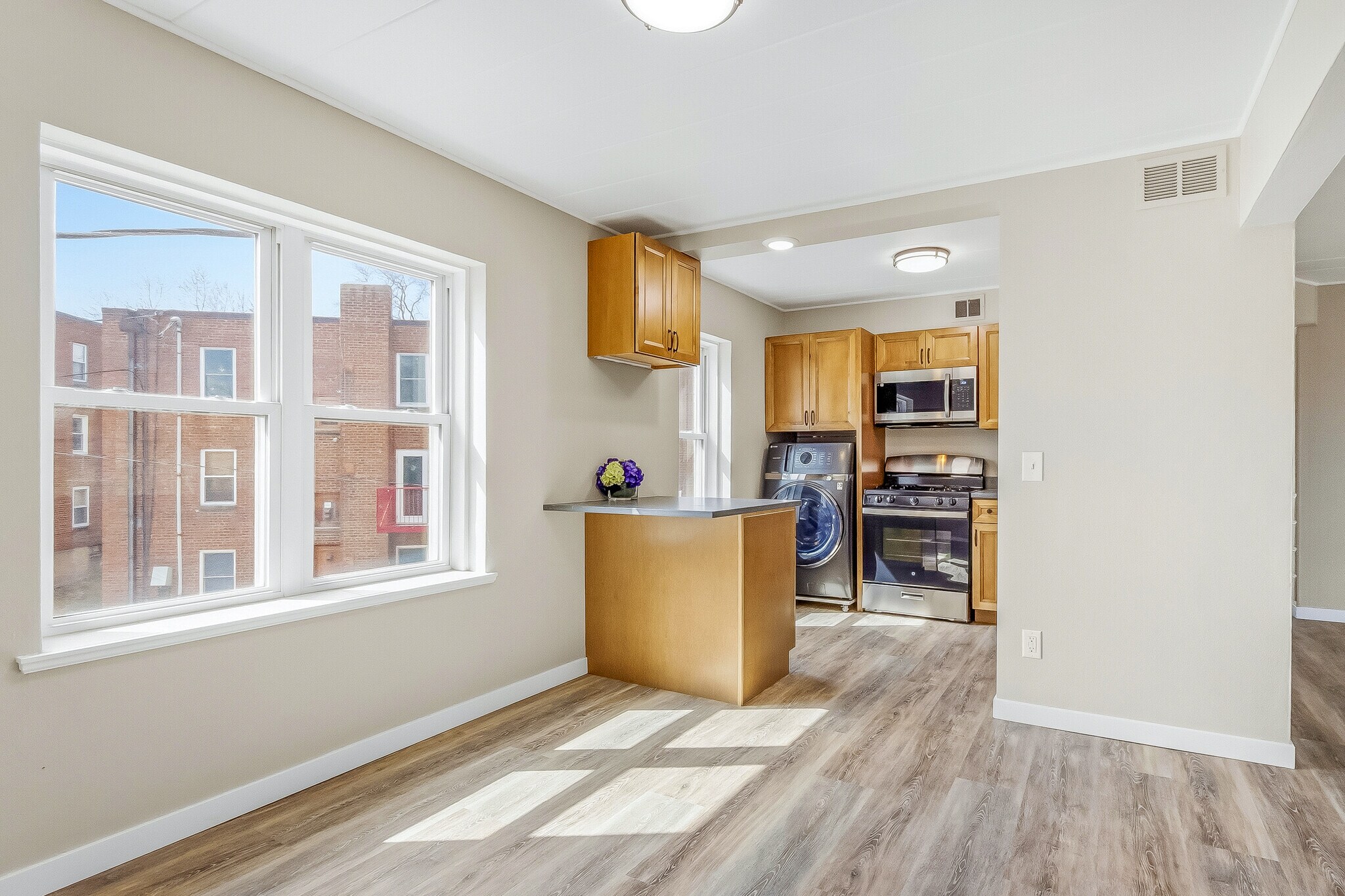 Building Photo - 24 Sherman Ter