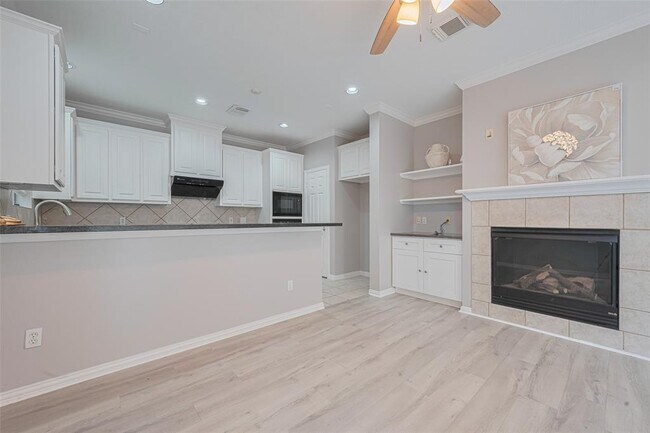 Building Photo - 7130 Harmony Cove