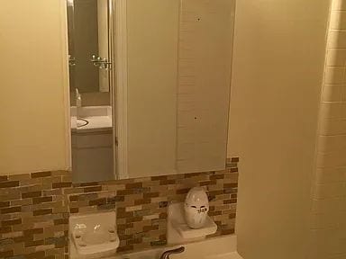 Building Photo - GREAT LOCATION 2BED 2BATH! FENCED IN YARD!