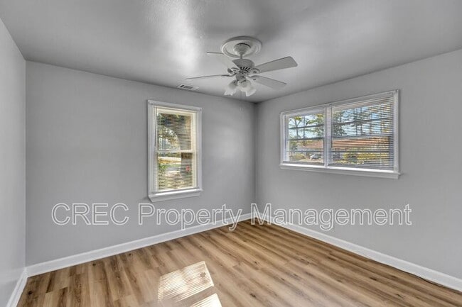 Building Photo - 848 Savage Rd