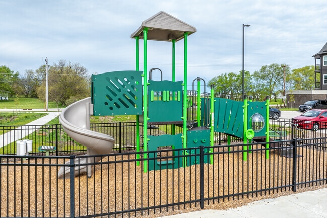 Building Photo - Pointe on 88th