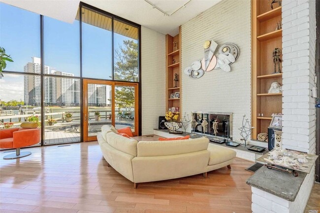 Building Photo - 197 Granada St