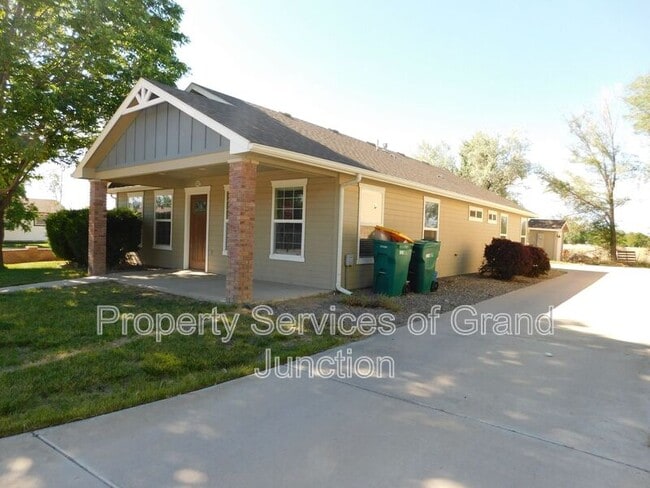 Building Photo - 1105 Alexander Ct