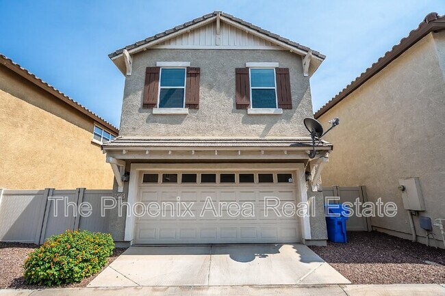 Building Photo - 1055 S Reber Ave