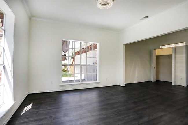 Building Photo - 12818 Chamberlain Dr