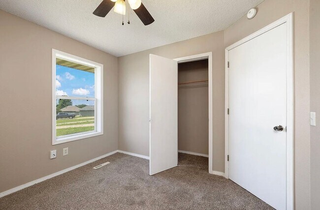 Building Photo - 3826 S Lexus Ave