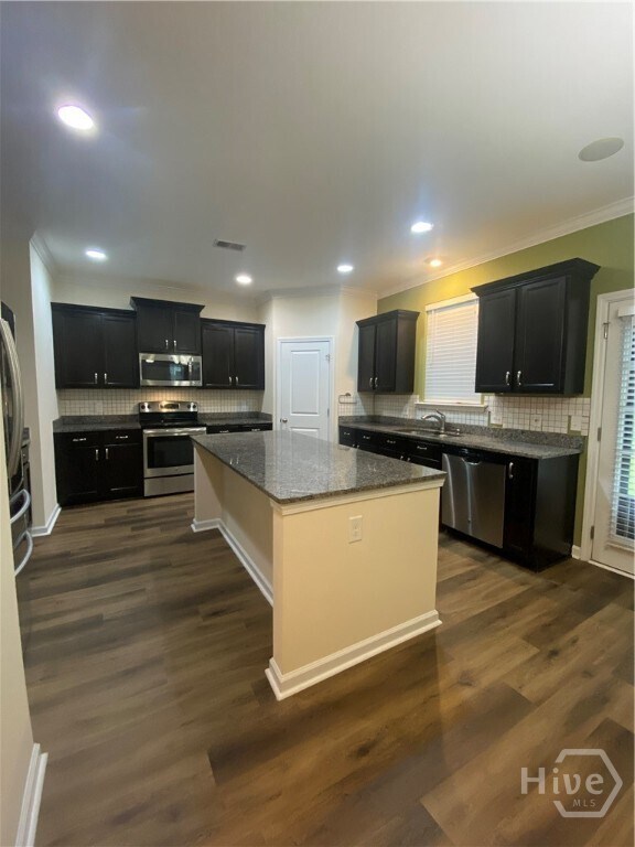 Building Photo - 116 Winslow Cir