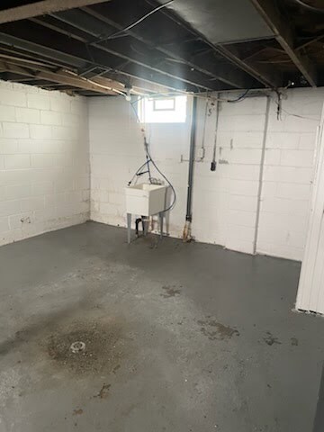 Building Photo - 20263 Caldwell St