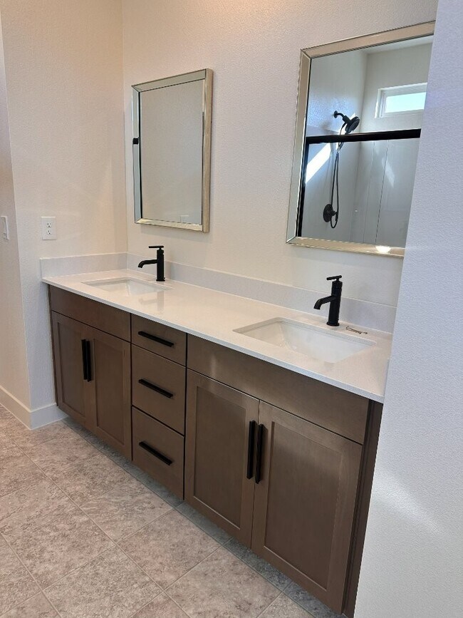 Building Photo - 10114 Blue Cereus St