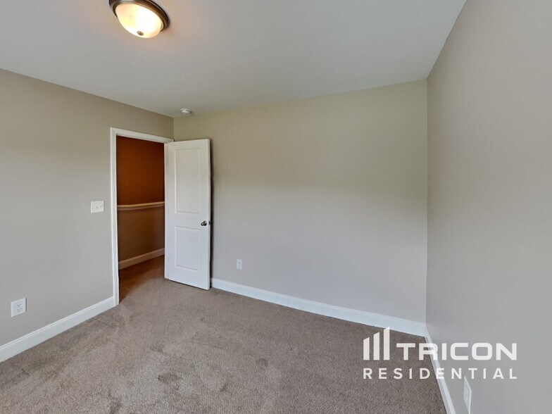 Building Photo - 100 E Goodwin Chase Ln