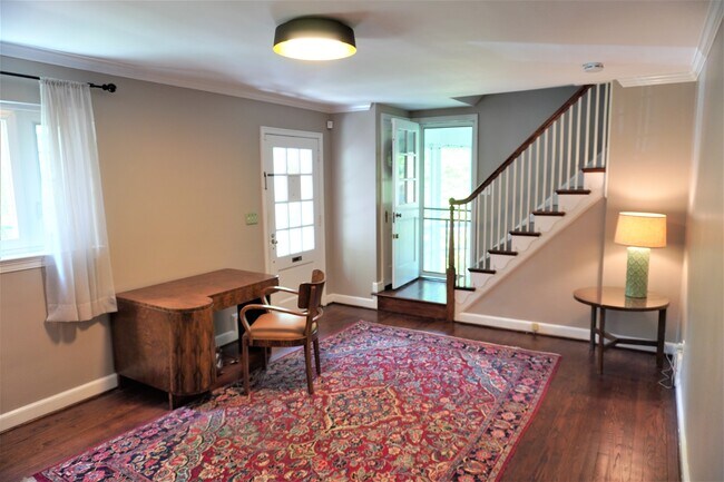 Living Room w/ wood floors - 215 Crestmoor Cir