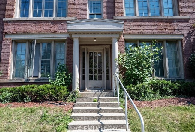 Building Photo - 522 Fletcher Ave