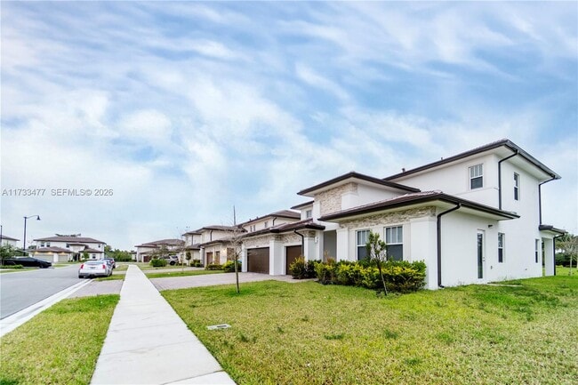 Building Photo - 4354 SW 122nd Ter