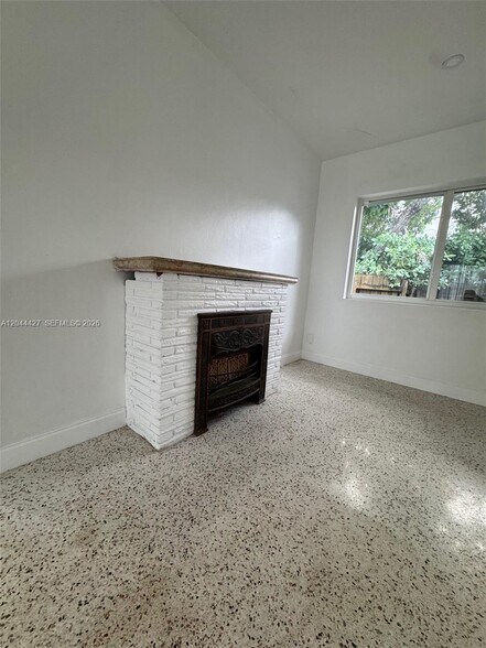 Building Photo - 4700 SW 7th St