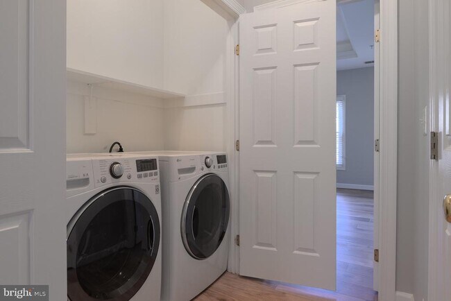 Building Photo - 4912 Waple Ln