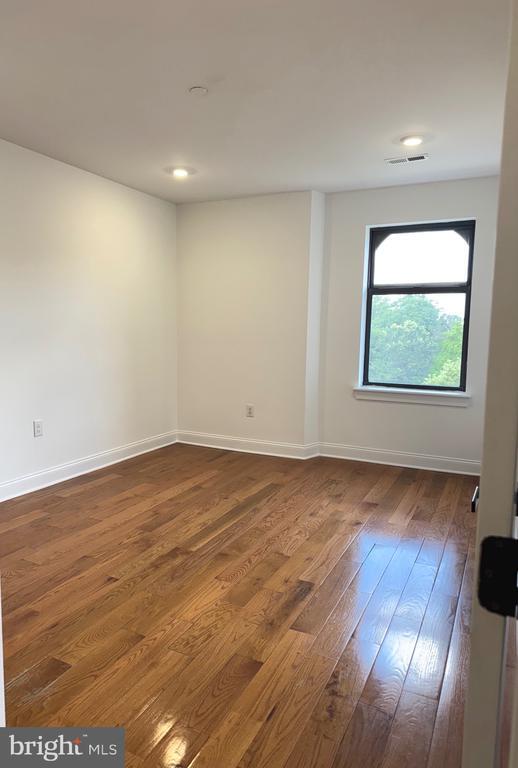Building Photo - 4126 Parkside Ave