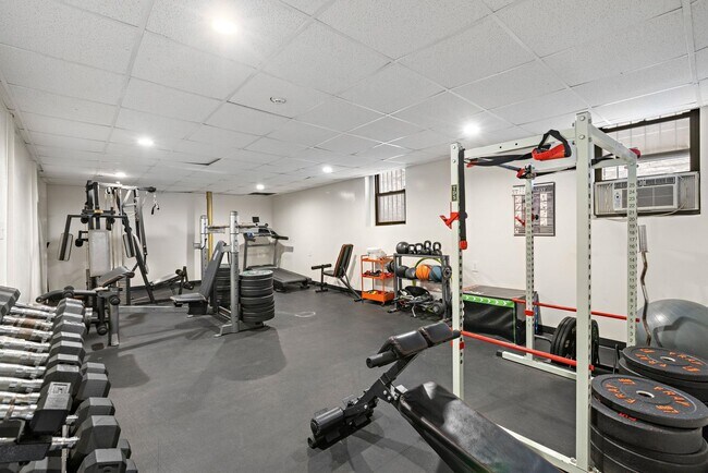 Building Photo - 108 Palisade Ave