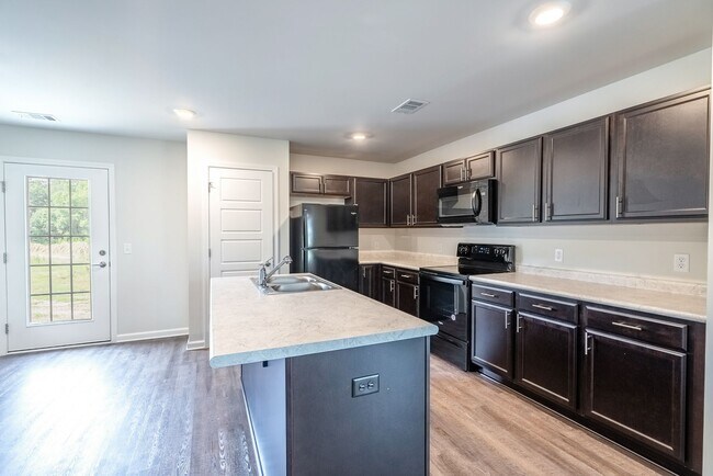 Building Photo - Oglethorpe Landing