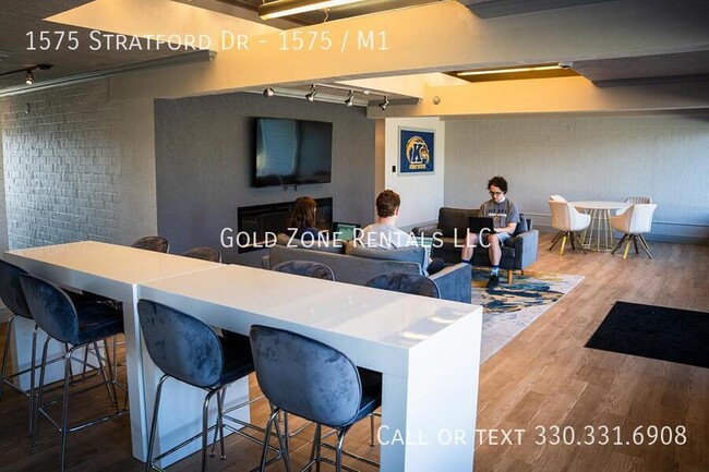 Building Photo - 1575 Stratford Dr