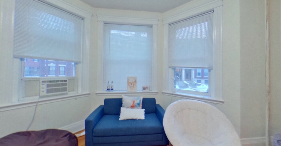 Building Photo - 22 Euston St