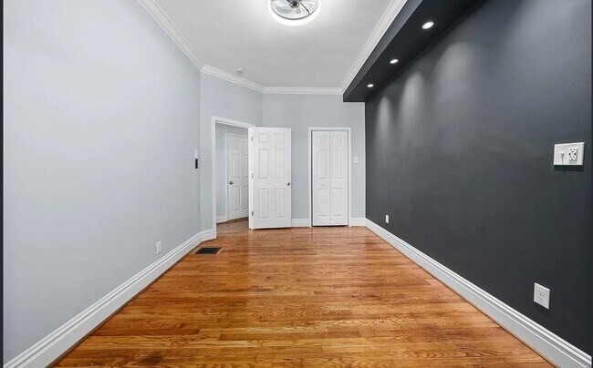 Building Photo - 3619-3621-3621 Connecticut St