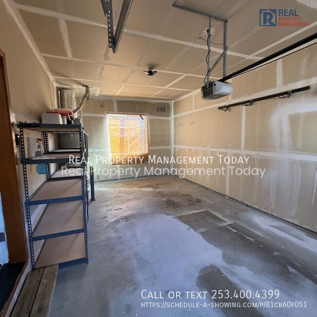 Building Photo - 105 Lane Blvd NW