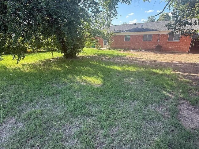 Building Photo - 1344 SW 62nd St